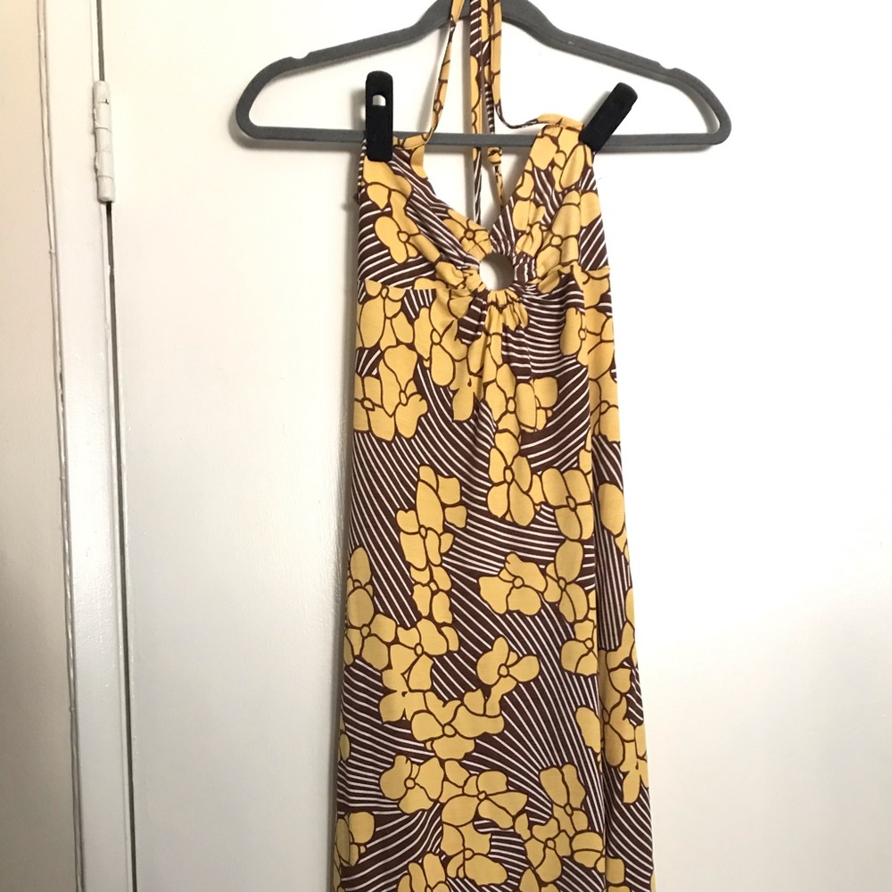 Summery flowerpower Dress. Neckholder. Knee-length
